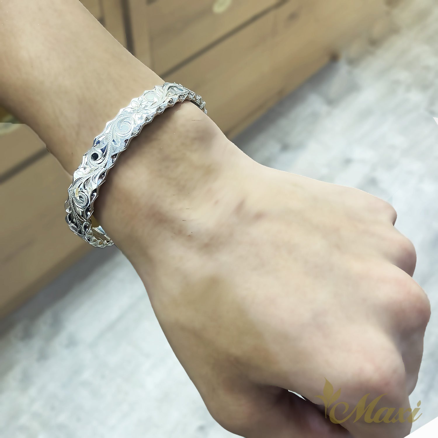 10mm Heavy Thickness Hawaiian Bangle Bracelet [Silver 925]