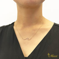 Nalu Necklace puton image