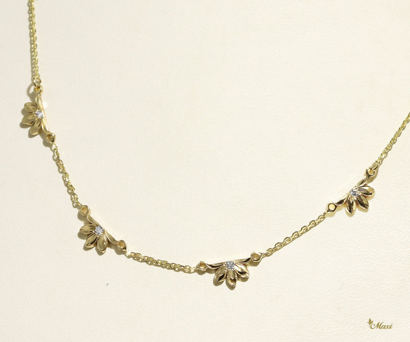 Naupaka Necklace small with diamond 2